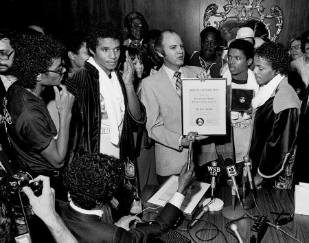 Beat it! Michael Jackson's iconic white glove fetches 85,000